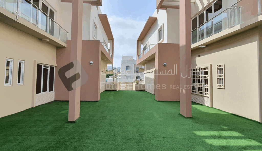 مجمع فيلات فاخر للبيع في مدينة السلطان قابوس – فرصة استثمارية نادرة.