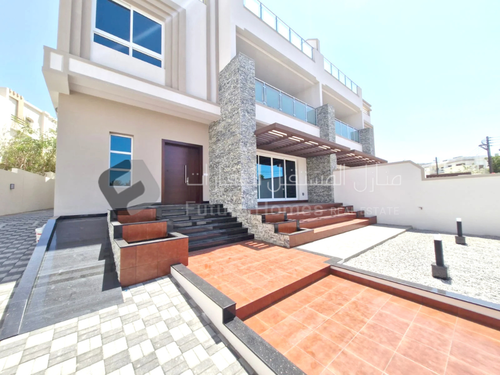 Luxury Villa for Rent in Madinat Sultan Qaboos