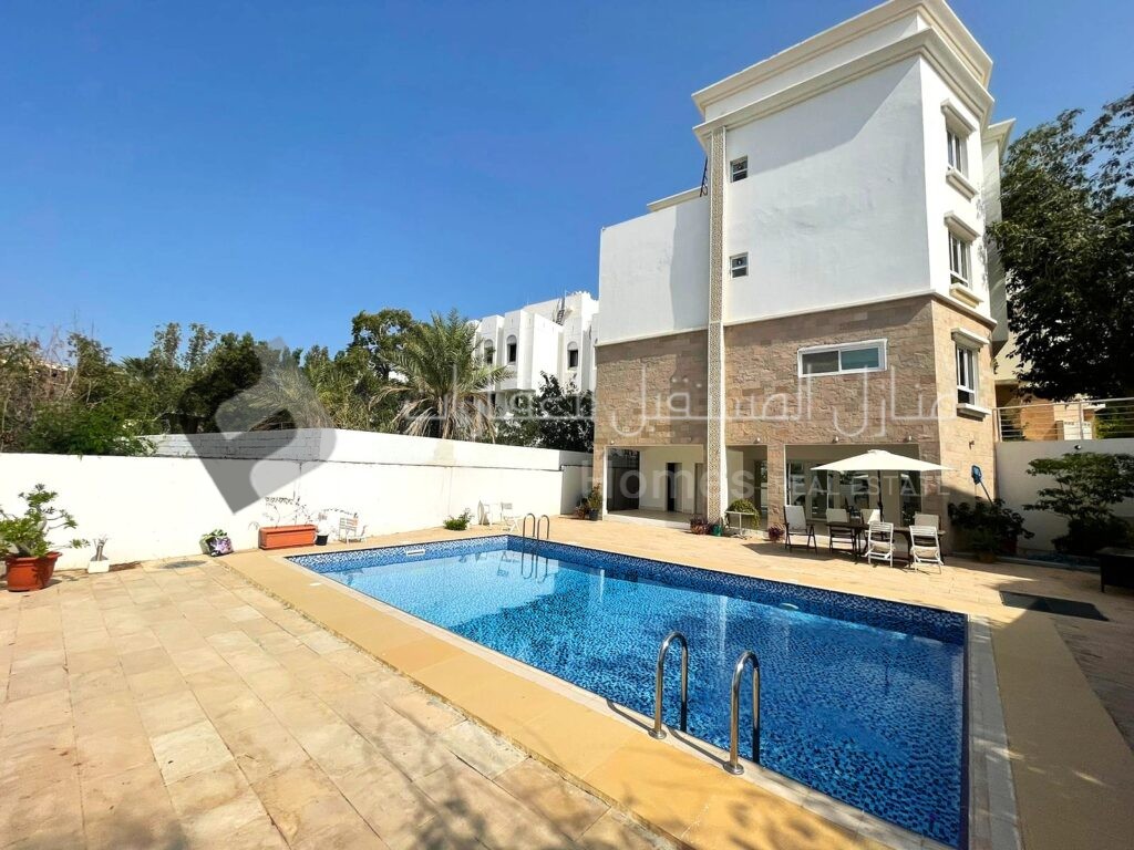 3bhk Villa in Qurum for rent