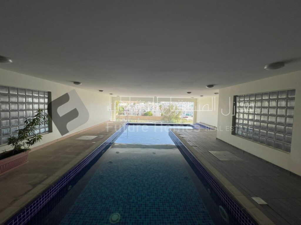 Badr Al Qurum apartment with pool and gym