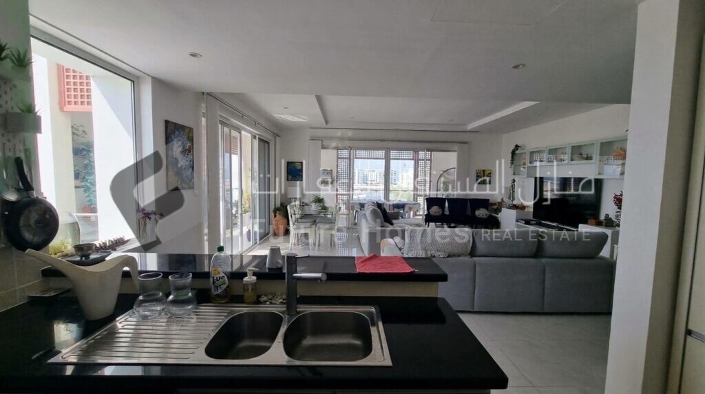 Open kitchen