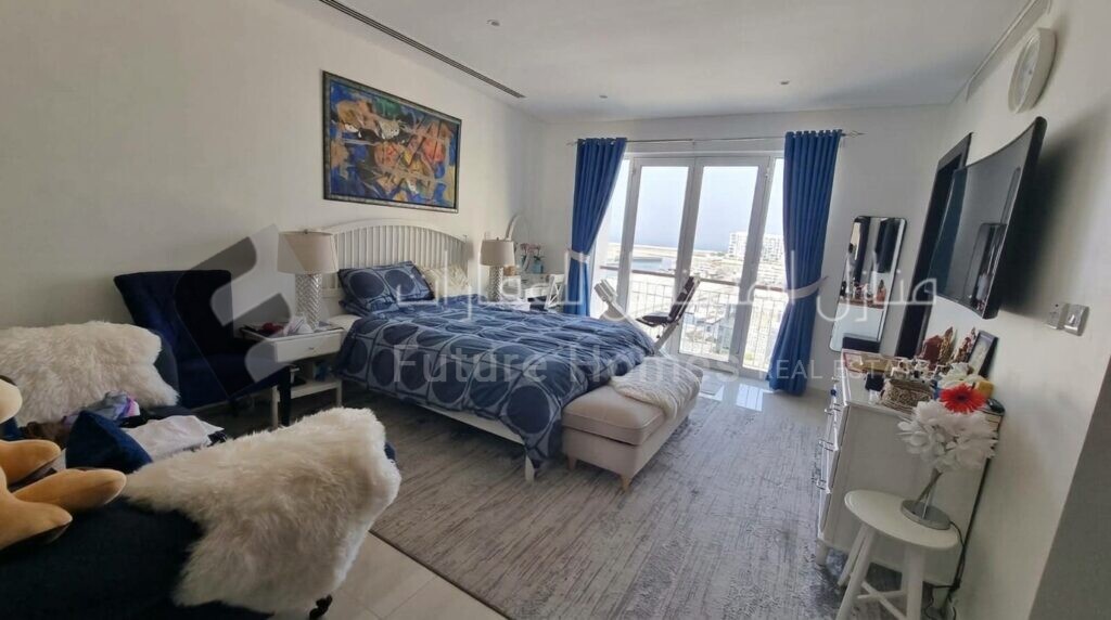 Big bedroom